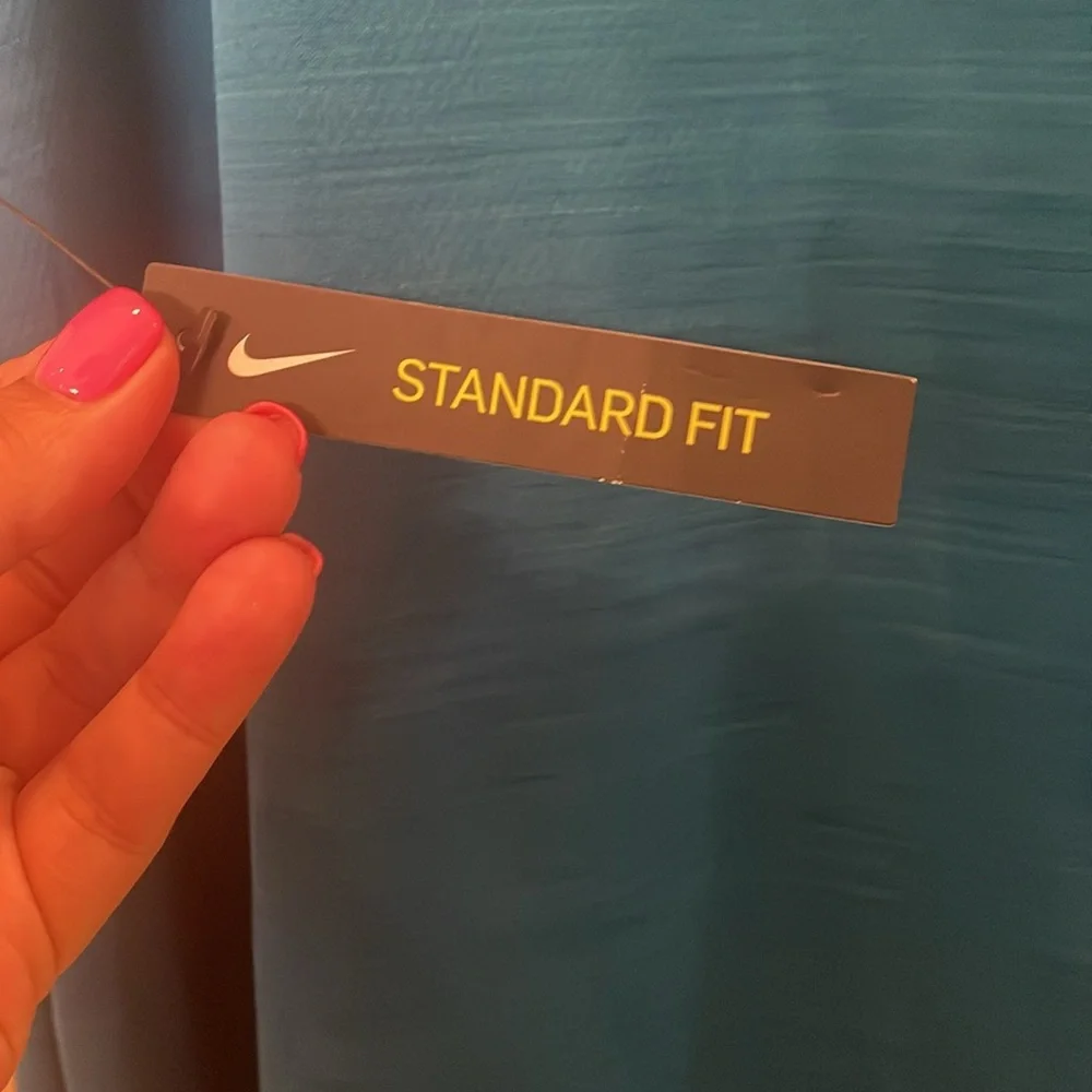 NWT Nike Breathe Training Standard Fit Tee Size XXL